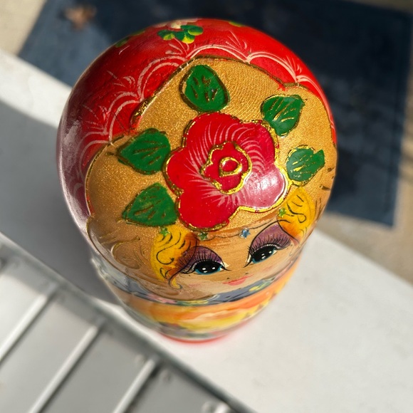 Vintage Russian Matryoshka Nesting Dolls featuring Snow White & the 7 Dwarfs - Picture 4 of 4